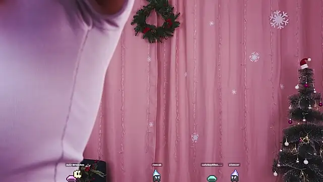 KimWilli online show from December 14, 7:25 pm