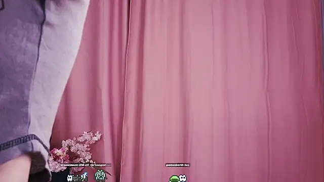 KimWilli online show from January 13, 10:24 pm