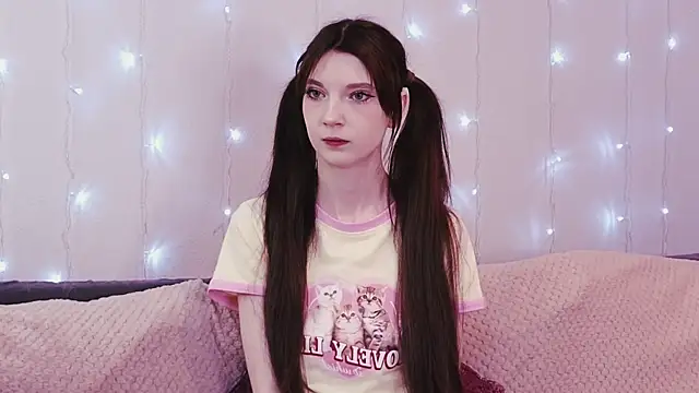 KimWilli online show from January 20, 4:12 pm