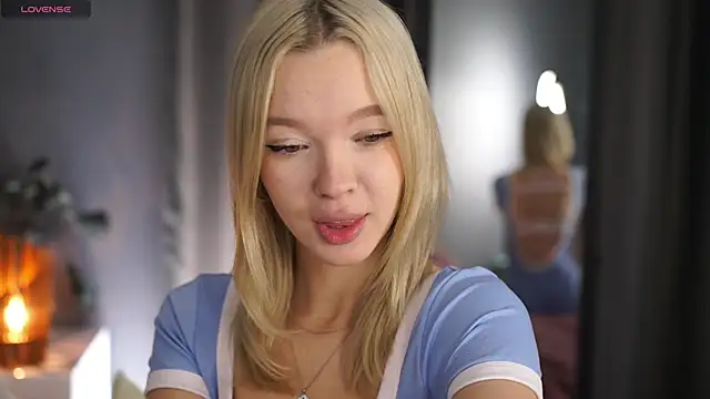 Snapshot of _AlinaBailey chatting on November 10, 8:08 am AlinaBailey online show from November 10, 8:08 am