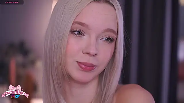  AlinaBailey online show from March 20, 9:21 am