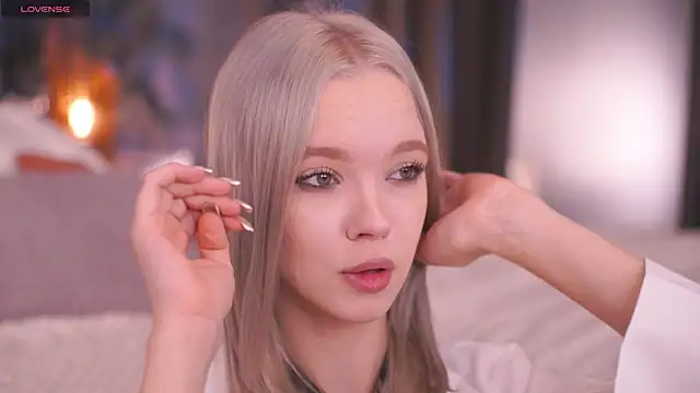 Snapshot of _AlinaBailey chatting on November 22, 7:40 am AlinaBailey online show from November 22, 7:40 am