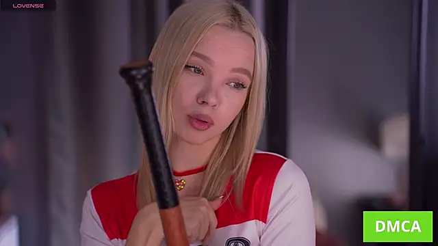 Snapshot of _AlinaBailey chatting on October 26, 8:04 am AlinaBailey online show from October 26, 8:04 am