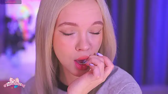  AlinaBailey online show from March 23, 8:14 am