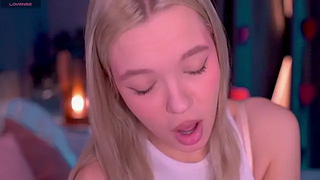  AlinaBailey online show from February 16, 8:13 am