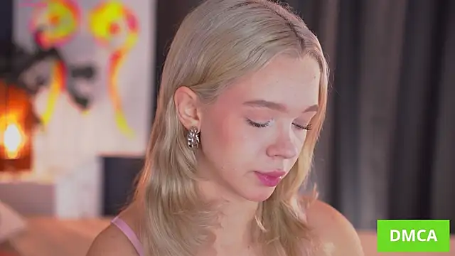 Snapshot of _AlinaBailey chatting on October 21, 8:47 am AlinaBailey online show from October 21, 8:47 am