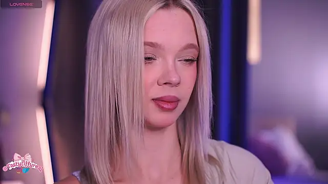  AlinaBailey online show from March 14, 7:58 am