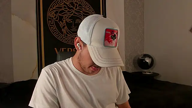 Desmon Clark online show from September 20, 12:37 am