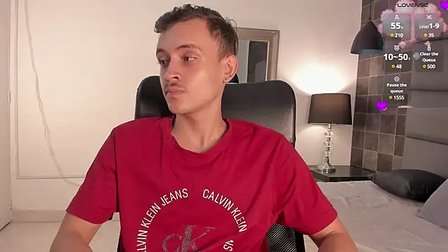 Desmon Clark online show from March 12, 10:28 pm