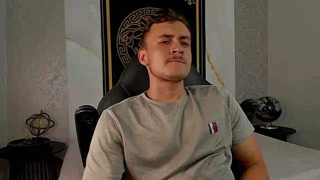 Desmon Clark online show from March 5, 12:05 am