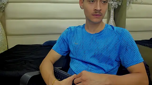 Desmon Clark online show from March 11, 4:08 am