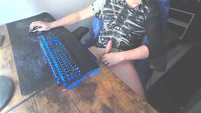 WouldLovetoFuckYou666 online show from December 10, 3:22 pm