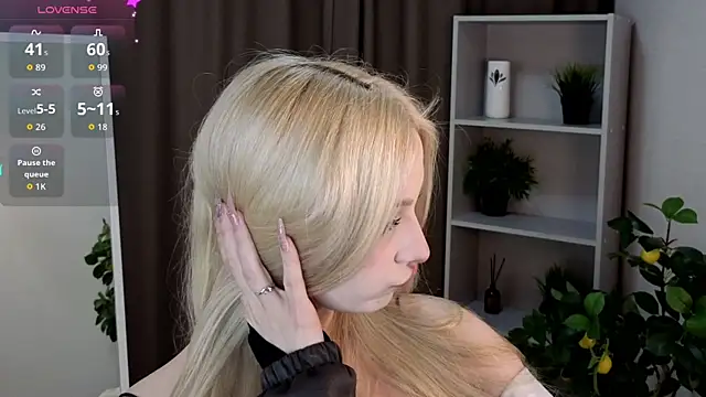 Naughty  Couplles online show from April 1, 3:08 am