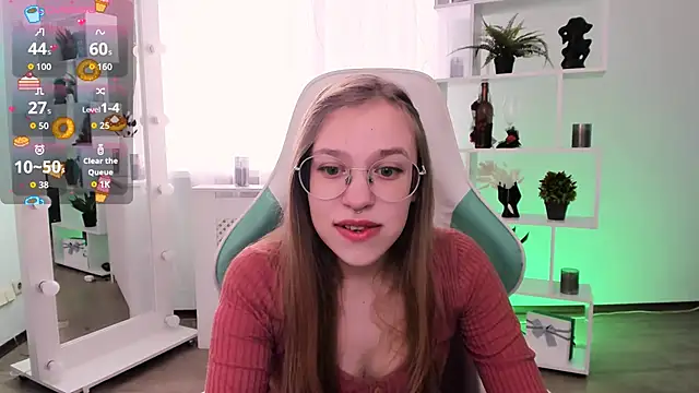 LayriantaVee online show from March 23, 7:19 am