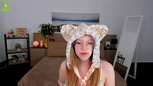 LayriantaVee online show from March 3, 7:13 am