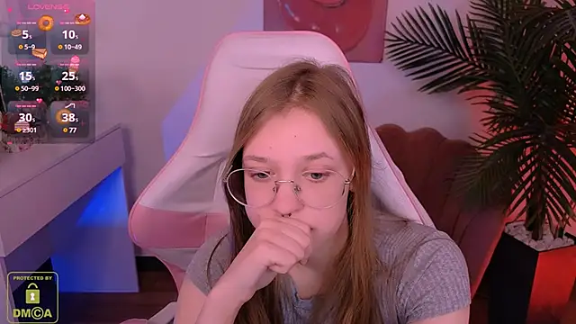 LayriantaVee online show from March 16, 1:27 pm