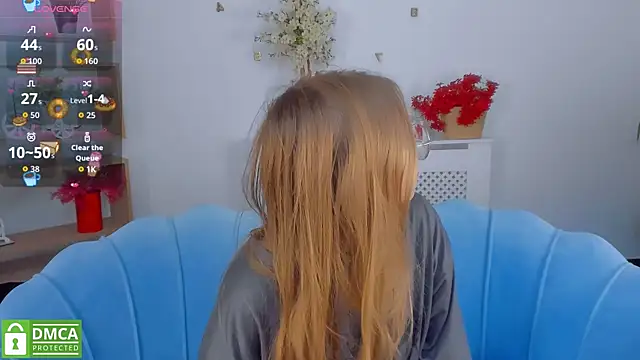 LayriantaVee online show from September 27, 6:19 am