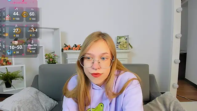 LayriantaVee online show from September 30, 1:17 pm