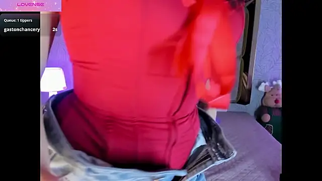 Snapshot of Candys_victoria chatting on December 5, 2:21 am Candys victoria online show from December 5, 2:21 am