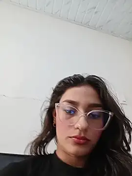 Snapshot of Ary-18 chatting on October 27, 1:34 pm Ary-18 online show from October 27, 1:34 pm