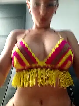 Snapshot of Ary-18 chatting on October 21, 1:54 pm Ary-18 online show from October 21, 1:54 pm