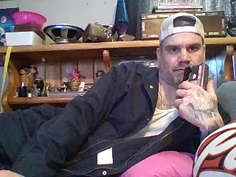 clitstitsandbongrips online show from February 21, 6:04 pm