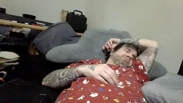 clitstitsandbongrips online show from November 27, 8:20 pm