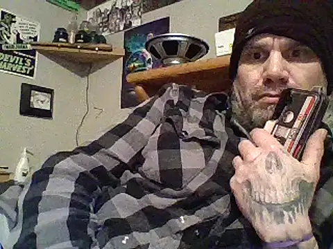 clitstitsandbongrips online show from February 4, 8:49 pm