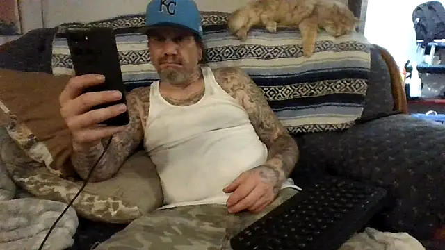 clitstitsandbongrips online show from October 10, 7:15 pm