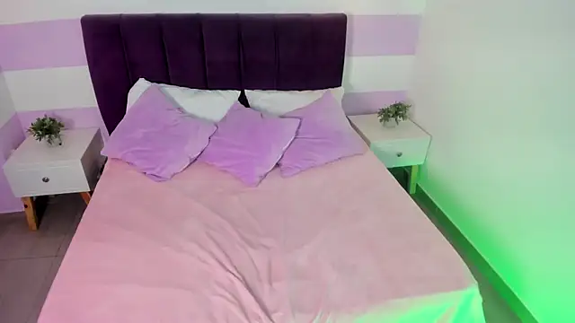 Scarlett  bell online show from February 12, 1:22 pm