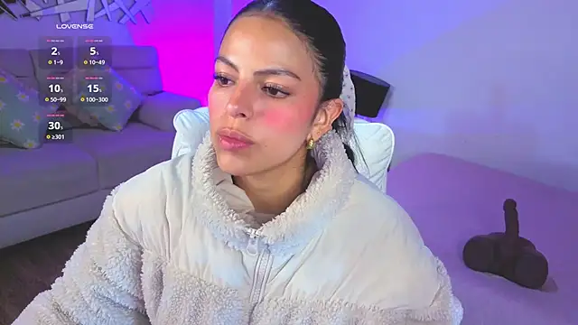 Eliie Ruizz online show from April 2, 3:46 am