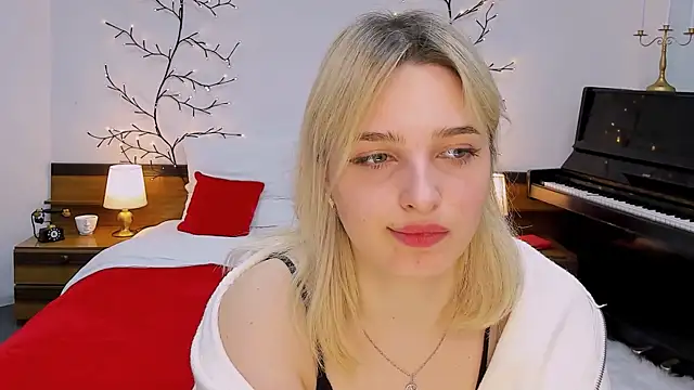 Snapshot of tendermeow chatting on February 1, 3:28 pm tendermeow online show from February 1, 3:28 pm