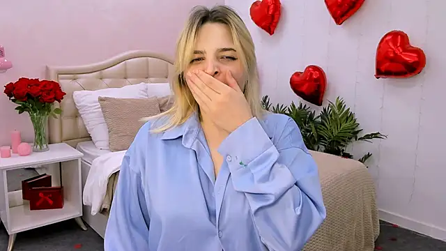 Snapshot of tendermeow chatting on March 5, 4:56 am tendermeow online show from March 5, 4:56 am