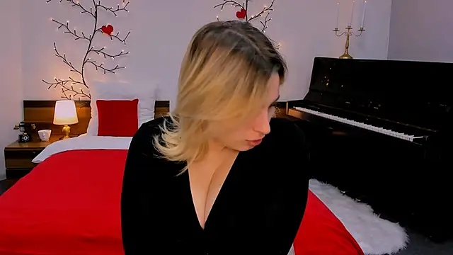 Snapshot of tendermeow chatting on March 11, 1:12 pm tendermeow online show from March 11, 1:12 pm