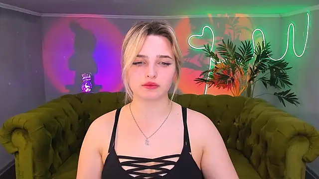 Snapshot of tendermeow chatting on February 5, 4:36 pm tendermeow online show from February 5, 4:36 pm