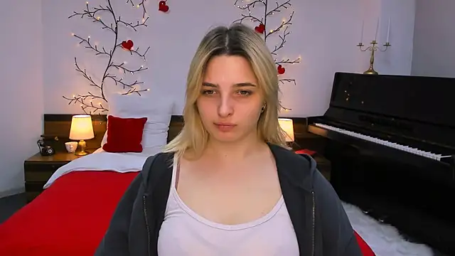 Snapshot of tendermeow chatting on March 3, 1:12 pm tendermeow online show from March 3, 1:12 pm