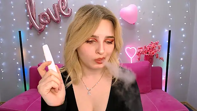 Snapshot of tendermeow chatting on February 12, 5:26 pm tendermeow online show from February 12, 5:26 pm