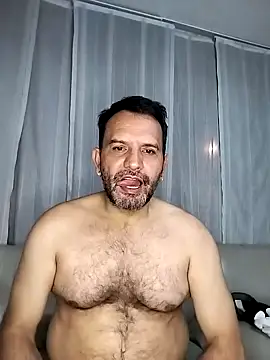 RogueTraveler online show from February 8, 2:36 am