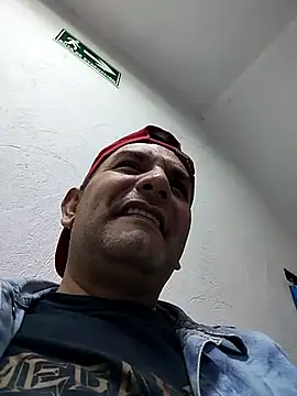 RogueTraveler online show from February 17, 3:11 pm