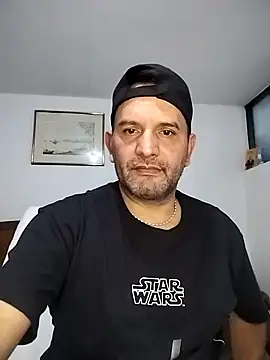 RogueTraveler online show from November 13, 3:32 am