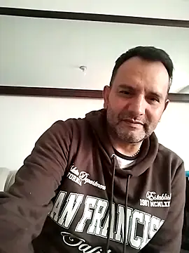 RogueTraveler online show from November 13, 7:40 pm