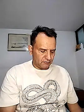 RogueTraveler online show from November 7, 3:44 am