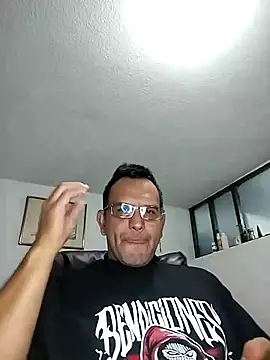 RogueTraveler online show from October 15, 3:16 am