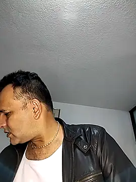 RogueTraveler online show from November 5, 3:09 am