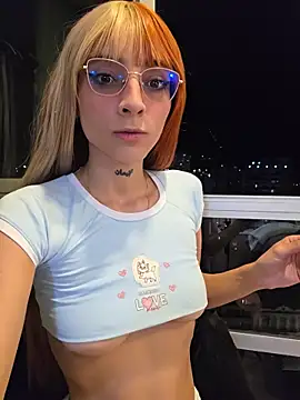 Snapshot of Dani_pegin chatting on June 28, 12:50 am Dani pegin online show from June 28, 12:50 am