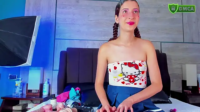 Snapshot of ZaritaLenon chatting on April 20, 8:54 pm ZaritaLenon online show from April 20, 8:54 pm