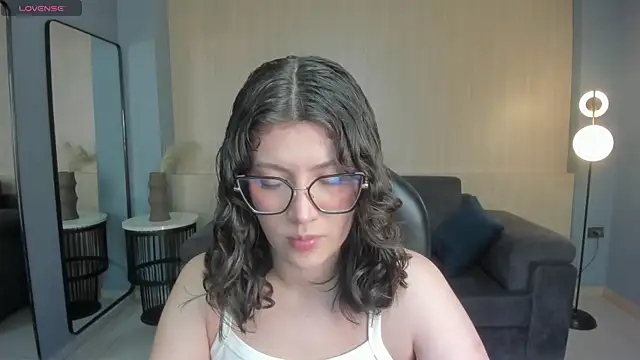 Snapshot of AmberFarrell chatting on July 9, 8:52 pm AmberFarrell online show from July 9, 8:52 pm