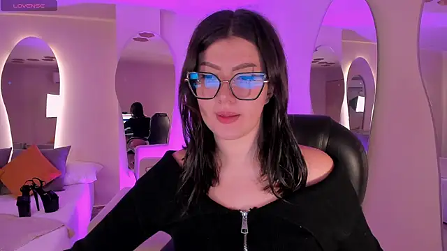 AmberFarrell online show from April 4, 8:04 pm