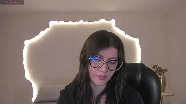 Snapshot of AmberFarrell chatting on June 8, 8:31 pm AmberFarrell online show from June 8, 8:31 pm