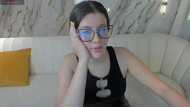 Snapshot of AmberFarrell chatting on July 3, 8:37 pm AmberFarrell online show from July 3, 8:37 pm
